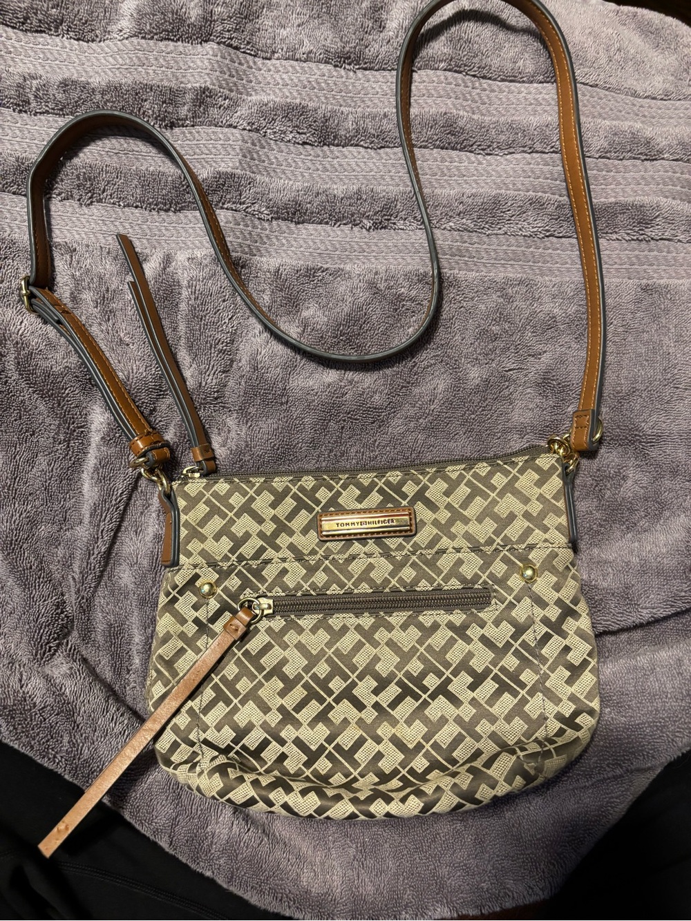 Tommy Hilfiger bag